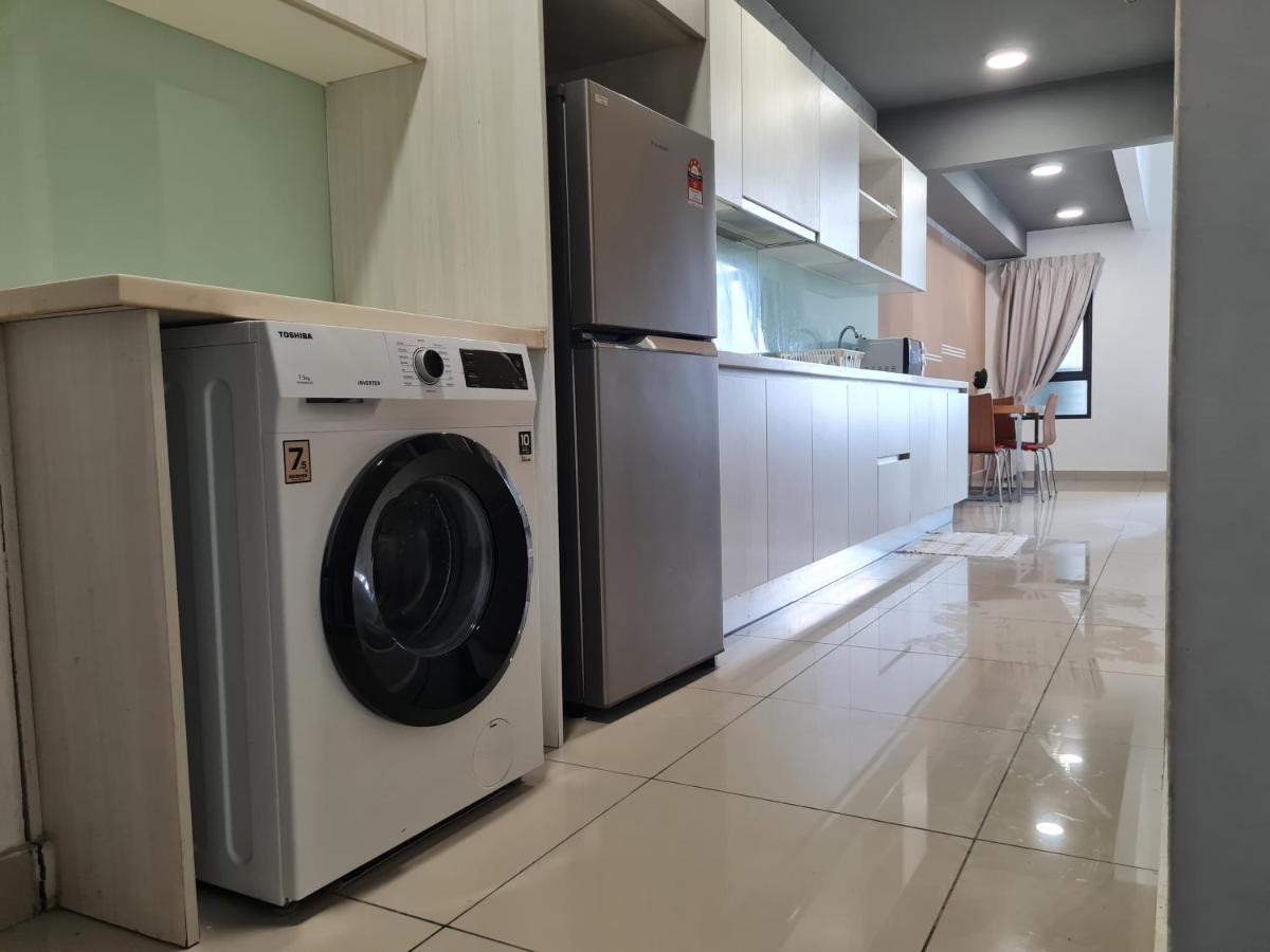 Solstice Service Wifi Netflix Klia Apartment Cyberjaya
