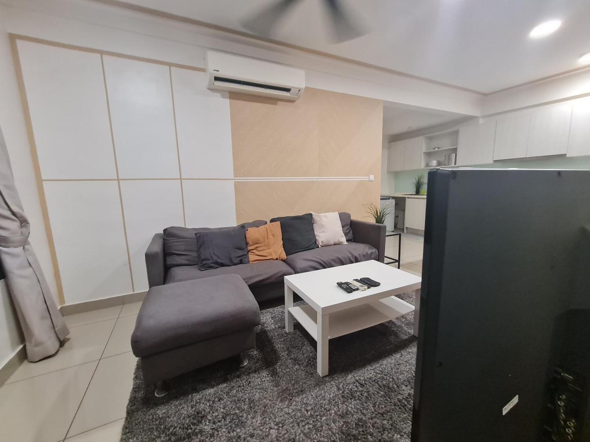 Apartment Solstice Service Wifi Netflix Klia *